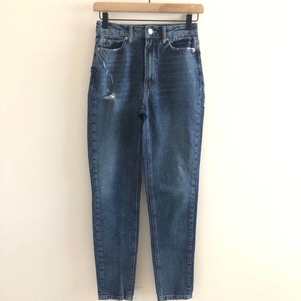 Vtg inspired BDG High Waist Distressed Mom Jeans - Picture 1 of 15